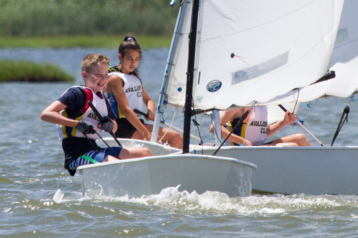 youth-sailing-club-kids-boating-JUNIOR-SAILING-Avalon-Yacht-Club